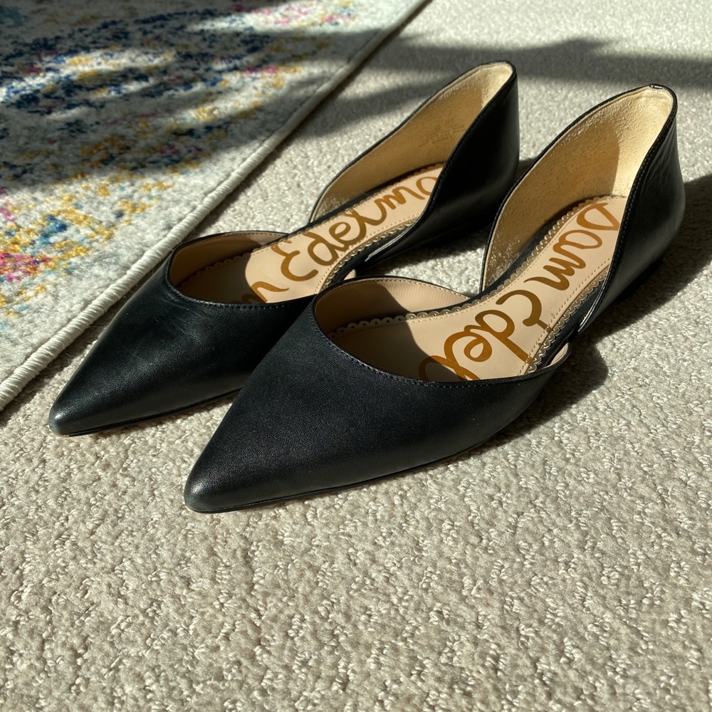 Black Pointed Toe Flats